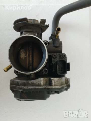 Дроселова клапа за VW Golf 4  1.6 - 101 коня бензин AEH, AKL, APF, снимка 3 - Части - 39703161