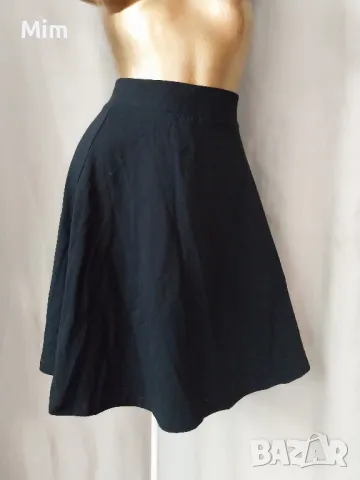 NEW LOOK 56 Черна, къса разкроена пола