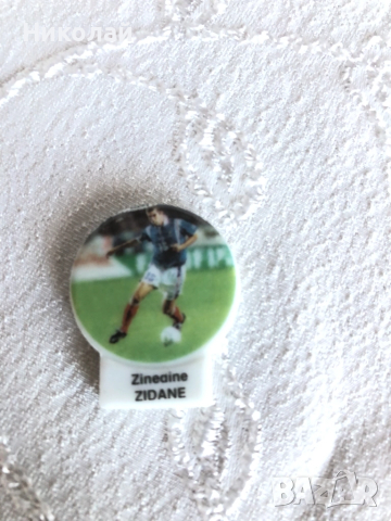 Колекционерски порцеланови фигурки Зидан и Виейра / Zinedine Zidane and Patrick Vieira mini figures , снимка 11 - Колекции - 51954544