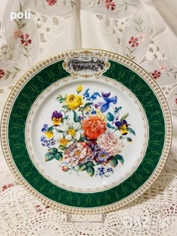 порцеланова чиния за стена 