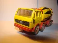 1/55 SIKU MERCEDES BENZ БЕТОНОВОЗ ИГРАЧКА КОЛИЧКА МОДЕЛ, снимка 3