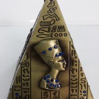 Касичка Фараон пирамида 