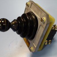 Джойстик SCHMERSAL HLU 110-10 joystick switch, снимка 3 - Резервни части за машини - 38499928