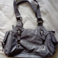 Светло лилава дамска чанта с дръжки и странични джобчета, снимка 1 - Чанти - 28400000