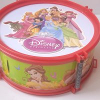 Детски барабан / барабанче с принцесите на Disney, снимка 1 - Кукли - 43682863