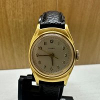 Часовник Timex Дамски само за 80 лв Позлатен, снимка 1 - Дамски - 43496708