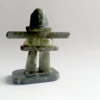 Инукшук инуитска ръчна  статуя  от нефрит, снимка 8 - Други ценни предмети - 43698635