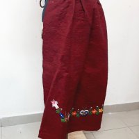Етно червена вълнена престилка, част от носия(16.3), снимка 4 - Антикварни и старинни предмети - 43689107