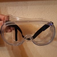 Предпазни очила, снимка 1 - Спортна екипировка - 35019256