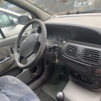 На Части Renault Scenic 1.9 DCi Рено Сценик 1,9 ДЦи 102кс 2002г, снимка 6 - Автомобили и джипове - 43130791