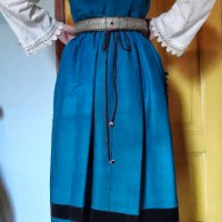 Автентичн Добруджанска женска носия , снимка 2 - Антикварни и старинни предмети - 33210577
