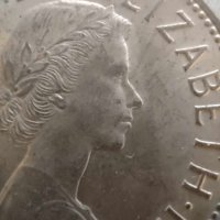 Монета на  Кралица Елизабет II (1963) , снимка 4 - Нумизматика и бонистика - 43472650