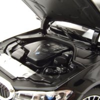 BMW 330i 2019 G20 - мащаб 1:18 на Norev моделът е нов в кутия, снимка 5 - Колекции - 43115609