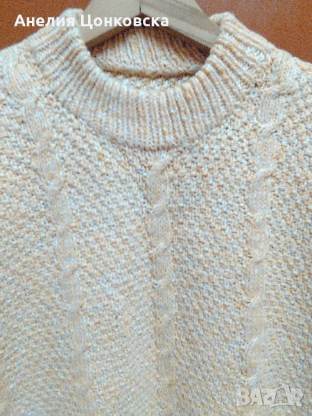 Красив ръчно плетен пуловер , снимка 1