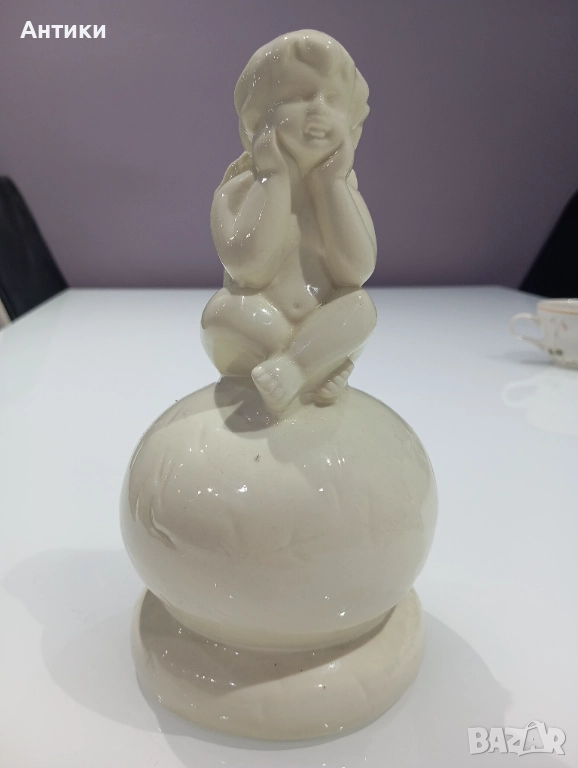 Стара порцеланова музикална фигура , снимка 1