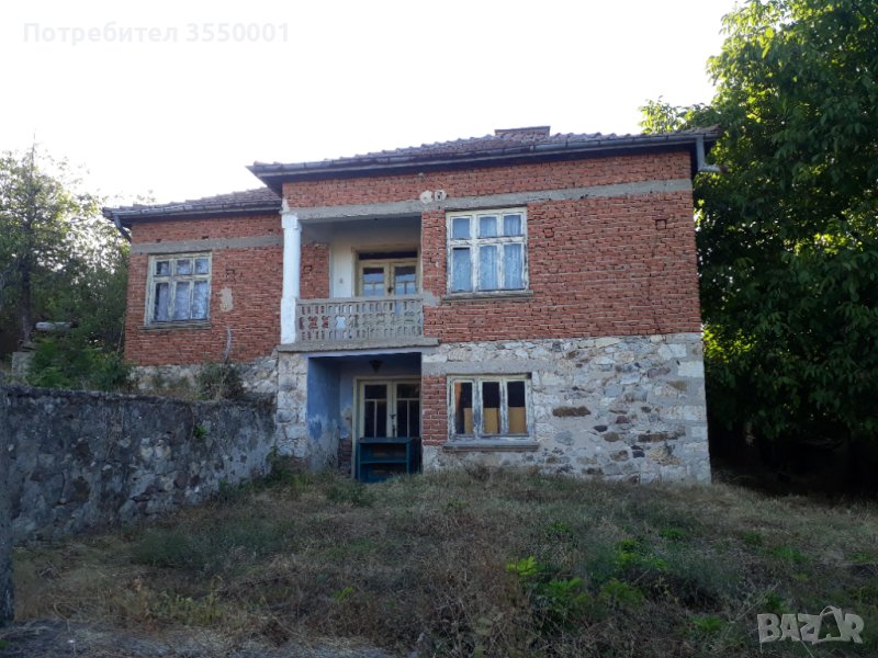 Къща от тухла и камък в с.Белица, снимка 1