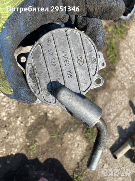 Вакум помпа Mercedes C220 W203 A61123065, снимка 1