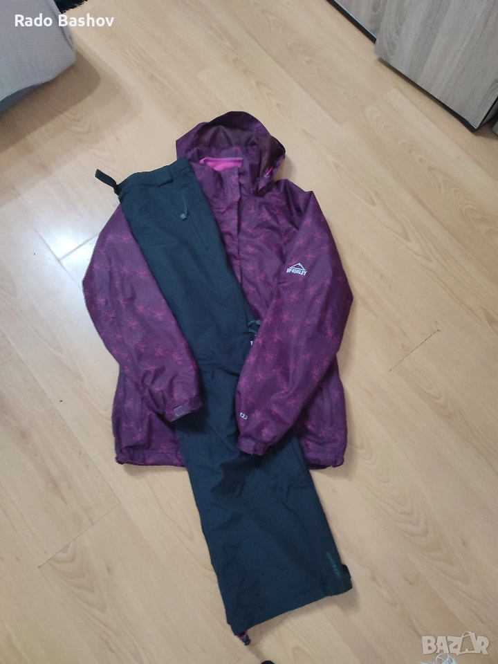 Дамска ски екипировка С /M размер , снимка 1