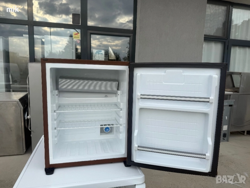 Минибар - малък хладилник Амонячен , снимка 1