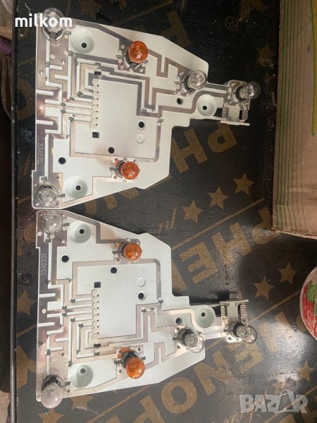 Платка стоп мерцедес е класа w211 e class задна светлина платка с крушки елеганс класик, снимка 1