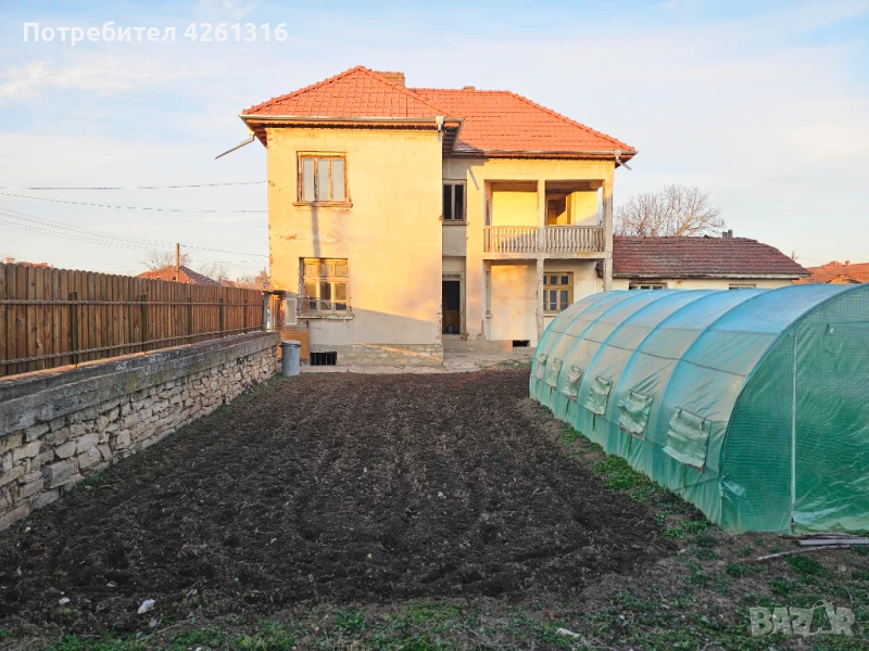 Продавам къща в село Лехчево област Монтана тел 0884 771493 , снимка 1