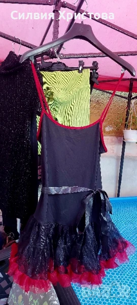 Продавам парти рокля универсален размер!, снимка 1