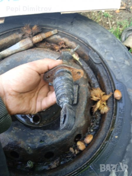 Горна помпа съединител пасат б3,б4, снимка 1