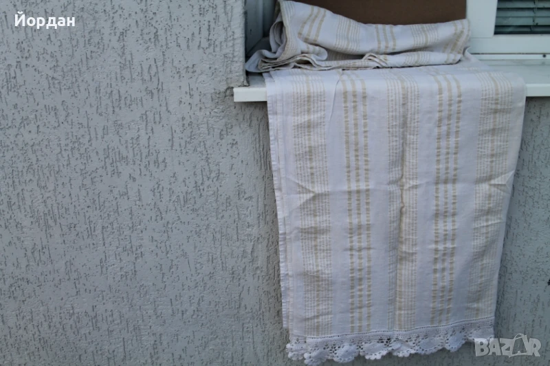 Ленен ръчнотъкан чаршав за легло с дантела, снимка 1