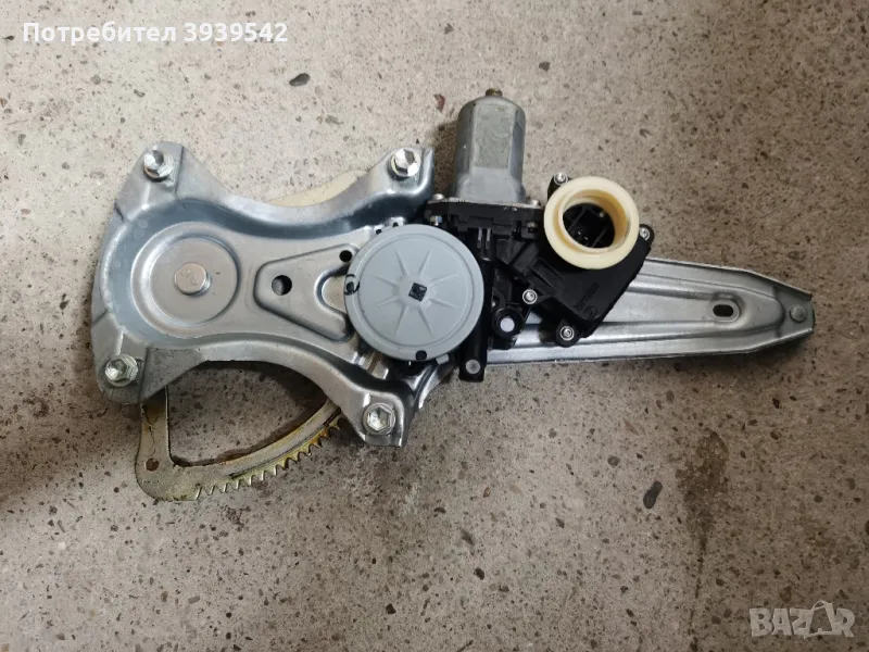  стъклоповдигащ механизъм заден десен Тойота авенсис т 27 , снимка 1