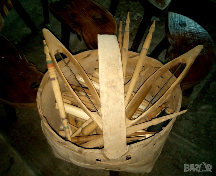 Стари сърпове ,вретена , сатър ,клин, скоба, ножица за Декор, снимка 1