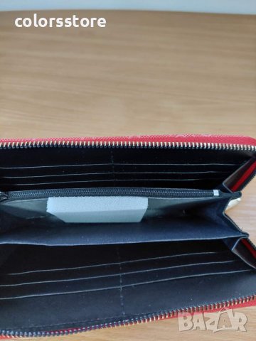 Дамски портфейл  Guess, снимка 4 - Портфейли, портмонета - 35212411