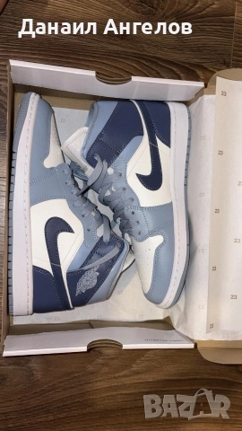 Nike Air Jordan 1 Mid , снимка 4 - Кецове - 52585798