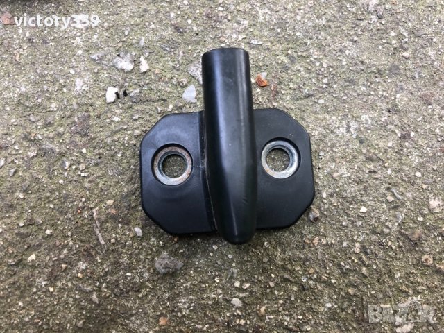 Заключалка врата Mercedes w221, снимка 2 - Части - 33621100