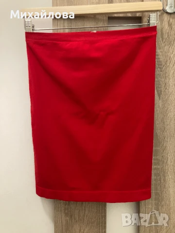 Бюстиета на Benetton, S размер, нови, снимка 3 - Корсети, бюстиета, топове - 51042995