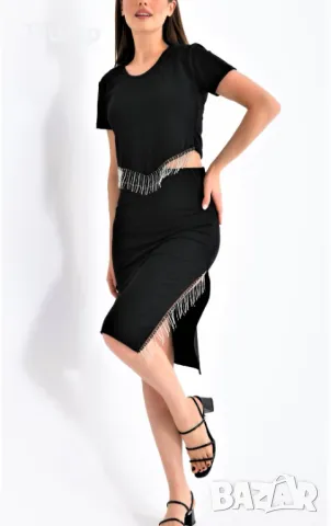  Ефектен комплект от тениска с пола, камъни,  цвят черен , снимка 1