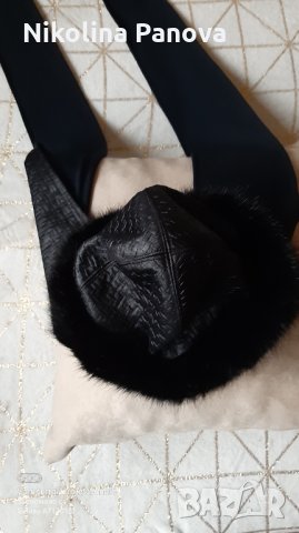Зимна кожена шапка, снимка 2 - Шапки - 35420651