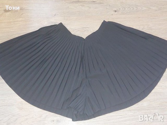 Дамска пола-панталон солей Monki , снимка 2 - Поли - 37274255