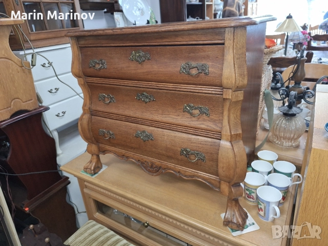 Масивен скрин в стил Чипъндейл