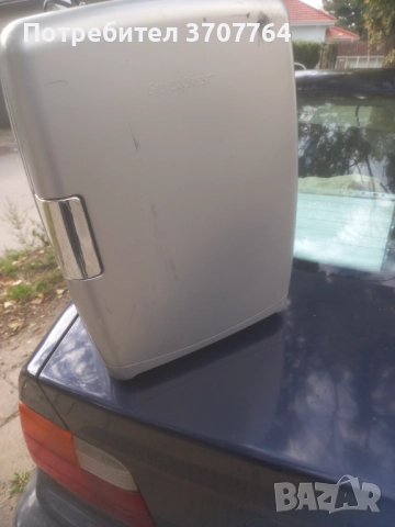 Продавам  хладилник за Автомобили 