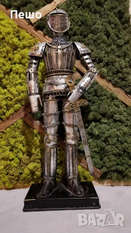 Желязна статуетка - Рицар, снимка 5 - Антикварни и старинни предмети - 52360133