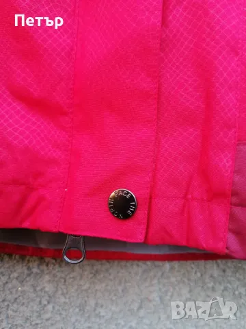 Продавам чисто ново червено малко дамско яке от две части The North Face , снимка 16 - Якета - 48406268