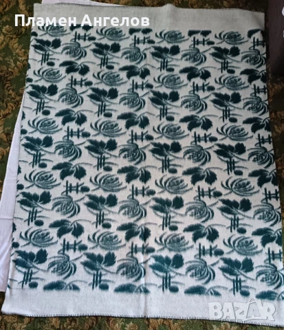 Вълнено одеало, снимка 2 - Олекотени завивки и одеяла - 50998847