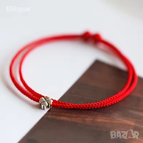 Червена гривна с детелина – символ на късмет и защита, снимка 4 - Гривни - 53126980