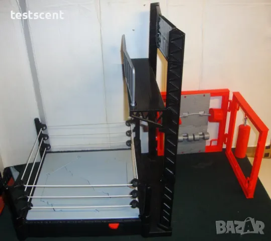 Ринг за играчки WWE Performance Center Gym Ring Setup breakaway wrekkin плейсет сет , снимка 13 - Колекции - 49627234