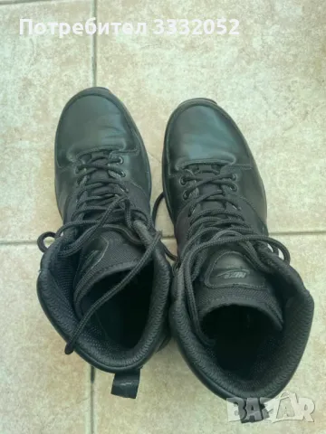 Мъжки зимни обувки Nike Manoa