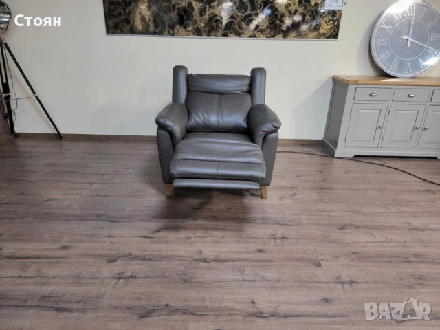 Тъмно сив кожен фотьойл La-z-boy с електрически релаксиращ механизъм, снимка 9 - Дивани и мека мебел - 52011050
