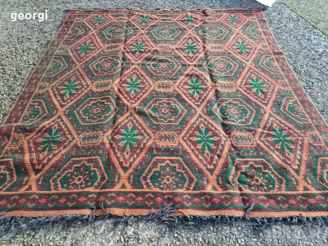 вълнен килим 2,20 х 2,40см