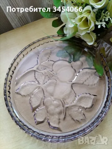 Поднос - лилаво дебело стъкло. 