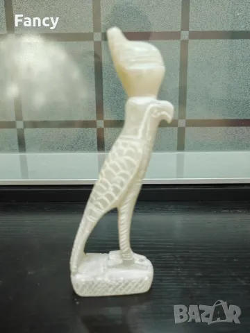 Каменна статуетка Египетски бог