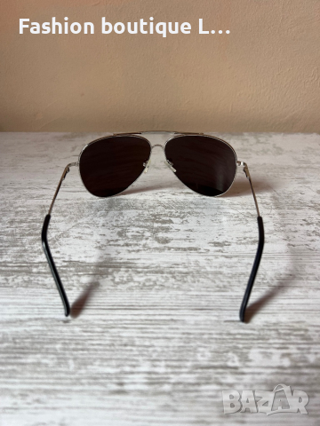 Зелени слънчеви очила със сребърни рамки 😎, снимка 4 - Слънчеви и диоптрични очила - 44900158